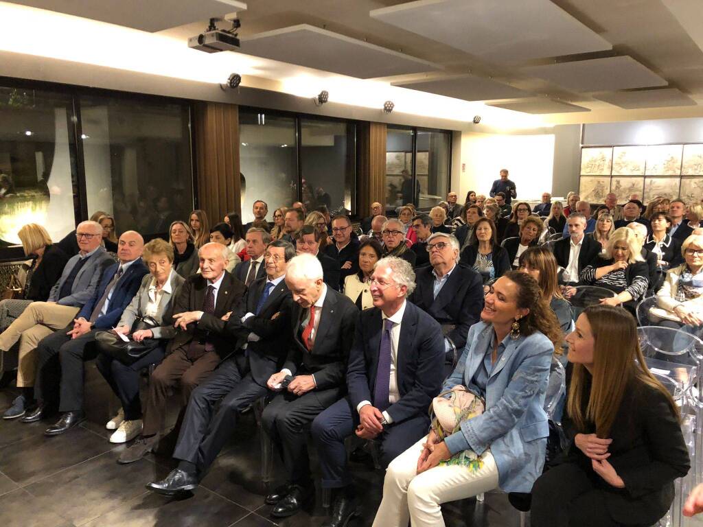 Sara Doris presenta il suo libro in Famiglia Legnanese 
