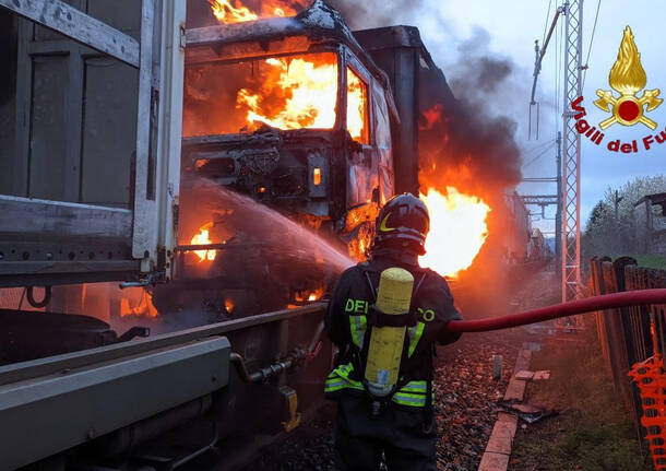 tir incendio novara