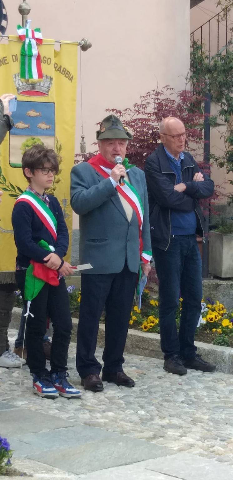 Una targa dedicata a Giacomo Matteotti per celebrare il 25 Aprile a Cazzago Brabbia