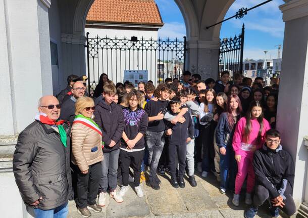 “Viaggio nella memoria della Cerro nascosta” per riscoprire il ‘900 con gli studenti di Cerro Maggiore