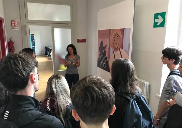 A Saronno l'inaugurazione della mostra "Da solo non basto"