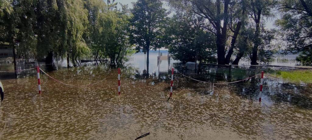 Alla "strécia" di Biandronno, tutto completamente allagato