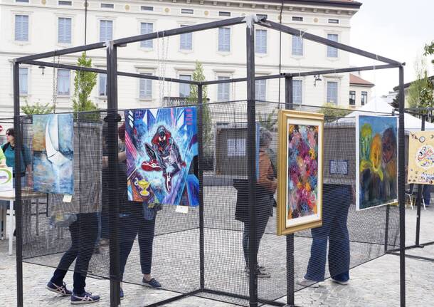 arte in piazza a busto arsizio