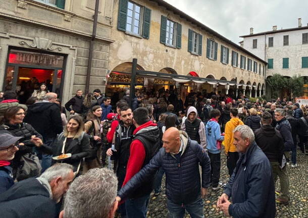 La Pallacanestro Varese chiude la stagione con il saluto ai tifosi