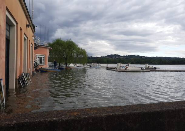 Se produce una emergencia en el Club de Remo de Varese, el nivel del lago es preocupante y el gimnasio corre el riesgo de quedar inutilizable