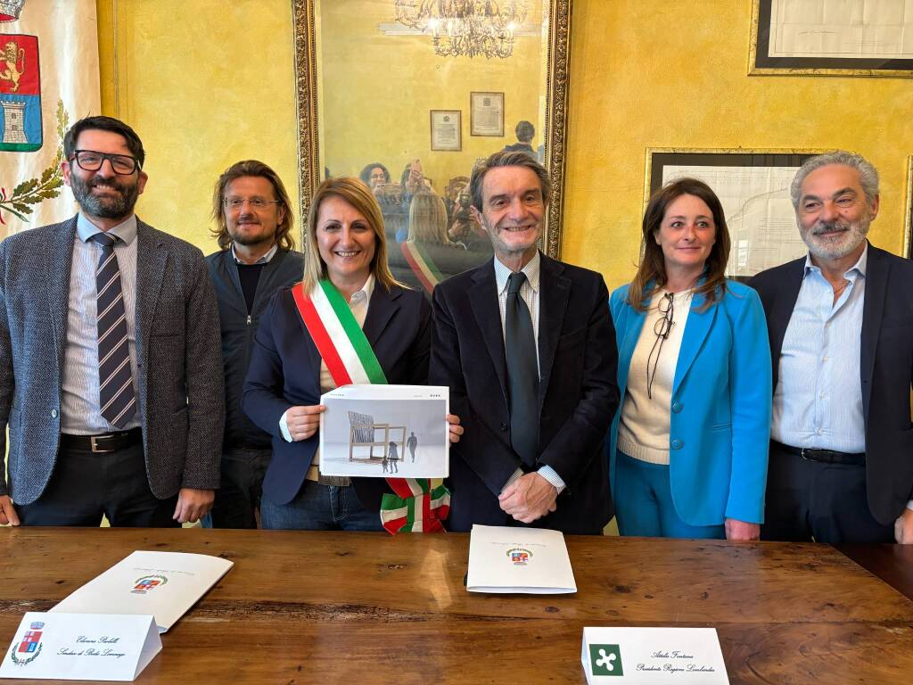 Fontana in visita a due aziende di Bodio Lomnago 