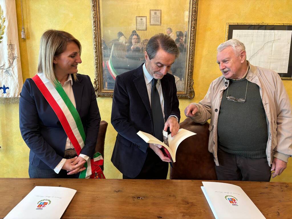 Fontana in visita a due aziende di Bodio Lomnago 