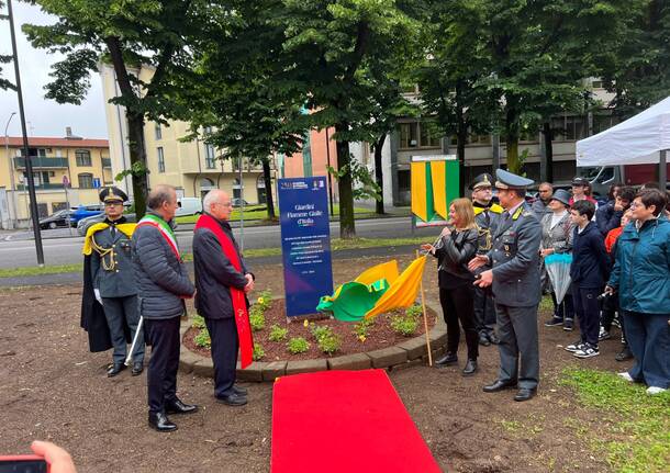 giardini fiamme gialle guardia di finanza busto arsizio