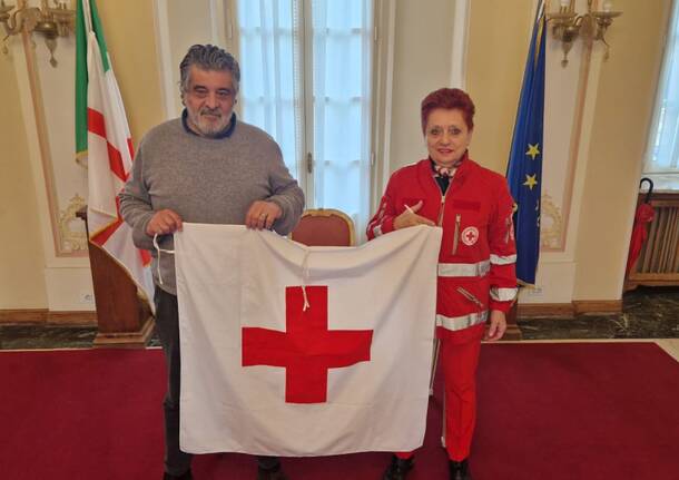 Giornata mondiale della Croce Rossa, le bandiere che sventolano