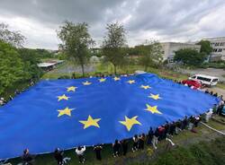 I ragazzi di Enaip e la bandiera dell'Europa Unita