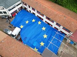 I ragazzi di Enaip e la bandiera dell'Europa Unita