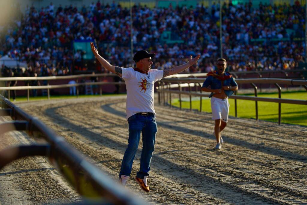 Il Palio 2024 è giallorosso - Foto Daniele Zaffaroni