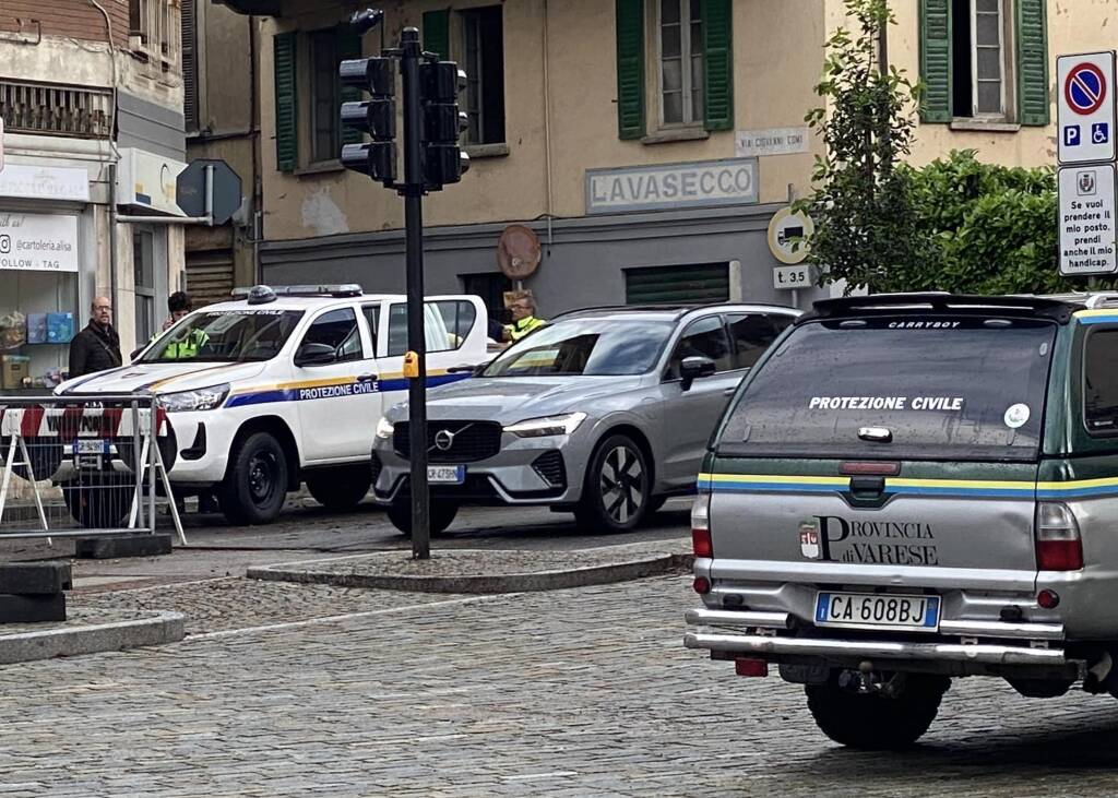 Induno Olona - La piazza della chiesa dopo l'alluvione