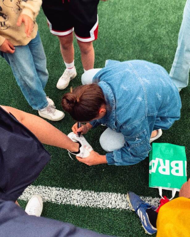 La giocatrice dell'Inter Chiara Robustellini fa visita alle ragazze del San Michele di Casciago