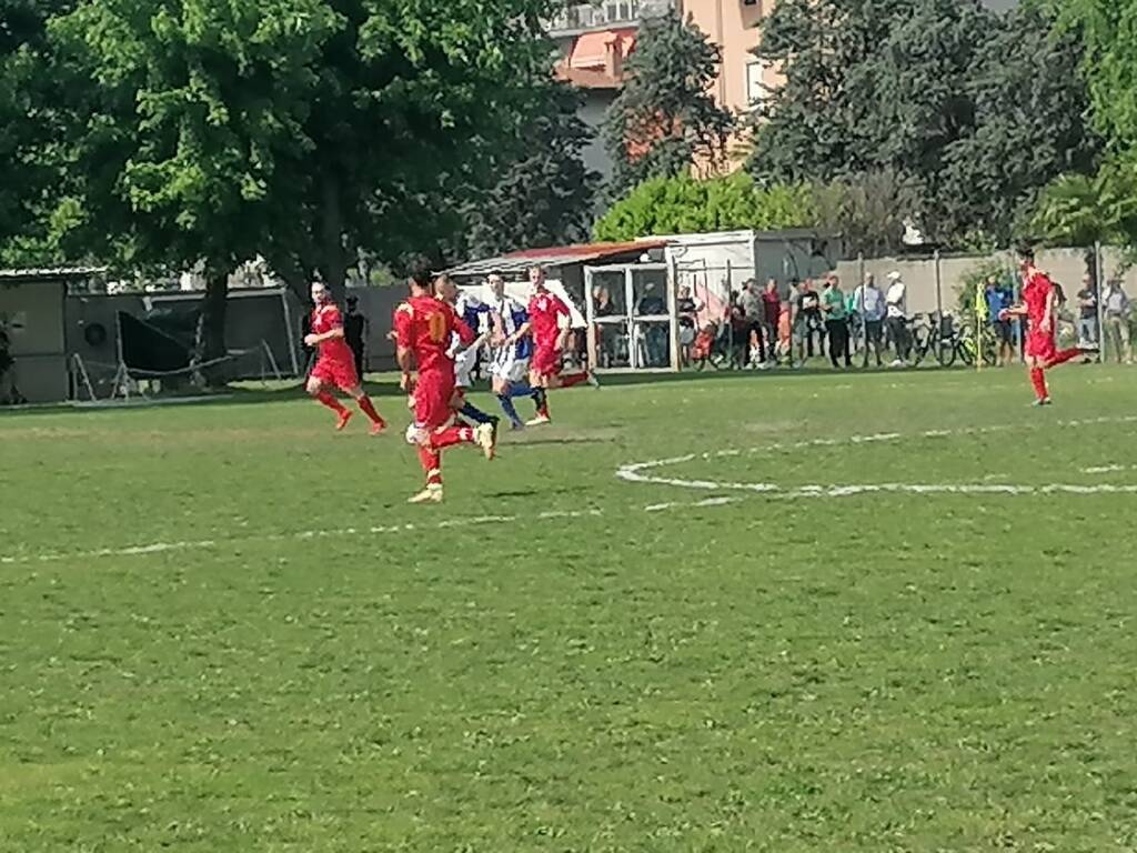 Legnarello SSM pareggia (1-1) a Pregnana ma non basta per la Seconda categoria