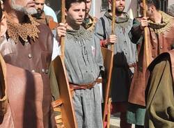 Palio di Legnano, sacerdoti in sfilata