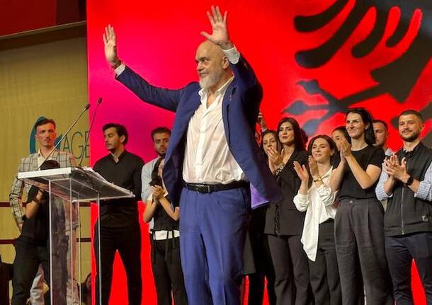 Pienone all’e-Work arena di Busto per il premier albanese Edi Rama