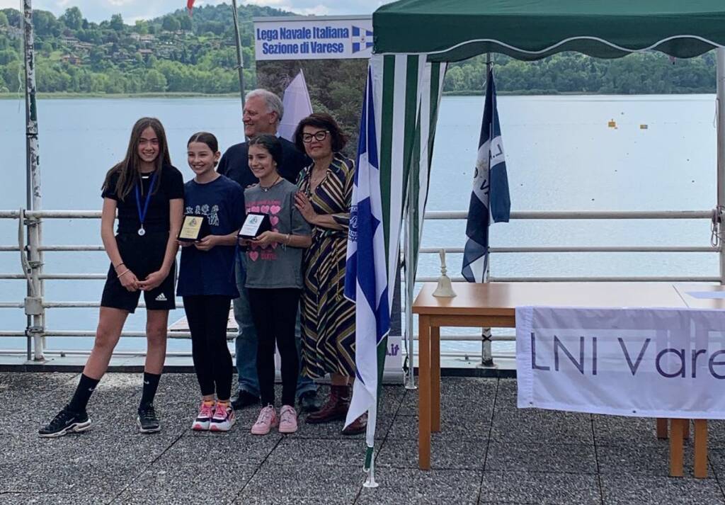 studentesse vidoletti premiate lega navale 