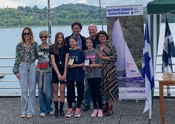 studentesse vidoletti premiate lega navale 