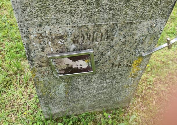 Vandali al cimitero parco di Legnano