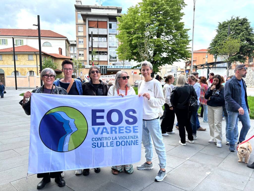 Varese - La manifestazione in difesa del diritto all'aborto