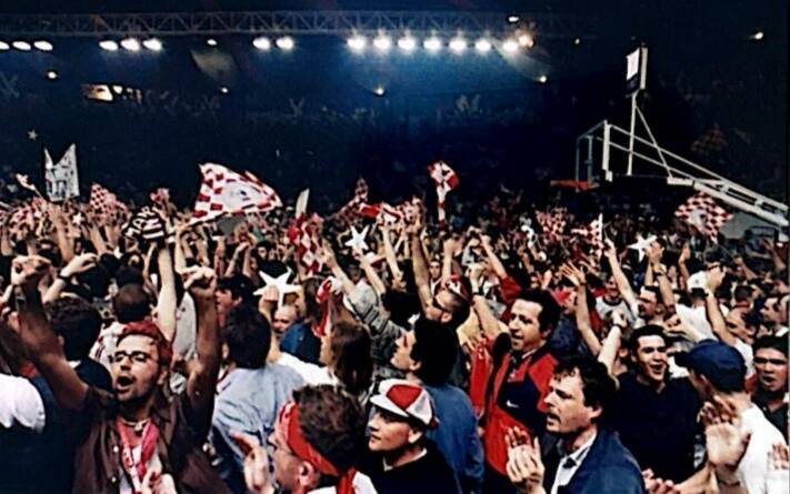 Varese - la vittoria dello scudetto 1999 e la stella