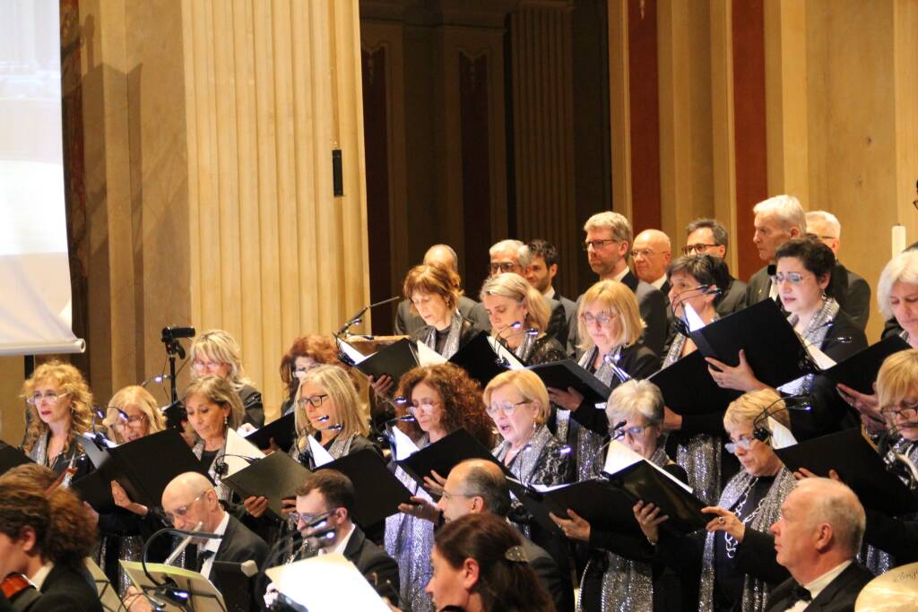 Il concerto di Amadeus per i 70 anni di Avis Tradate