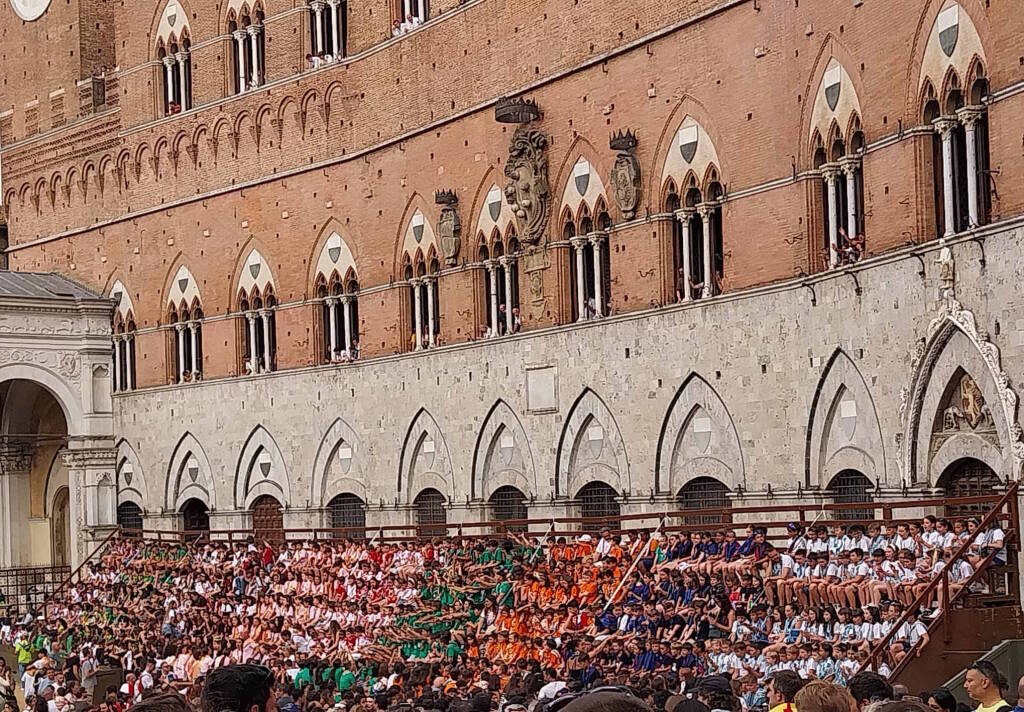 Dalla Provaccia di Legnano al Palio di Siena, "Ares Elce" ai canapi con il Leocorno