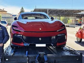 Ferrari sequestrata dogana gaggiolo 