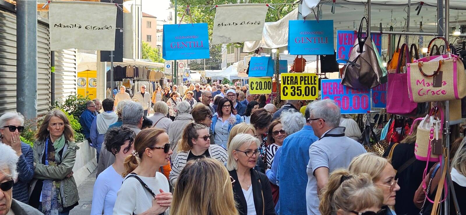 Gli Ambulanti di Forte dei Marmi®  a Verbania