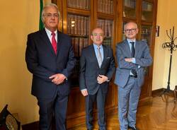 insieme a presidente e direttore dell'agenzia TPL