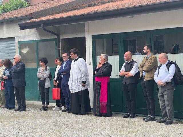 ispra festeggia don Ludovico