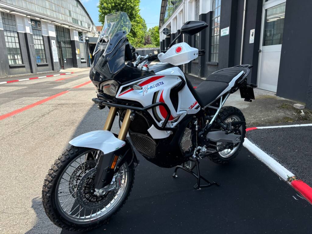 L’incredibile sfilata di moto MVAgusta all’assemblea di Confindustria Varese