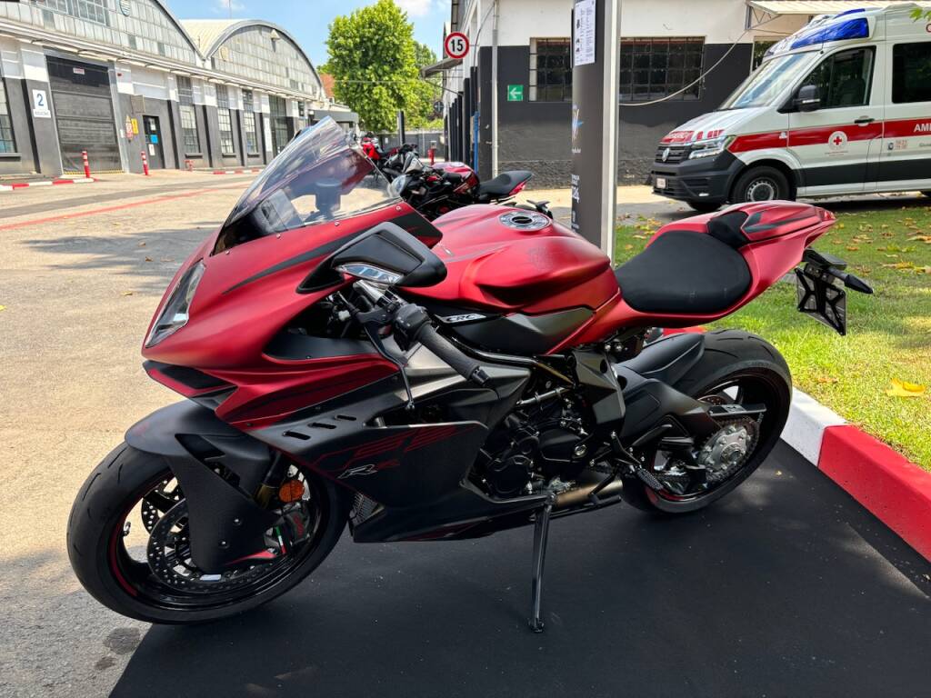L’incredibile sfilata di moto MVAgusta all’assemblea di Confindustria Varese