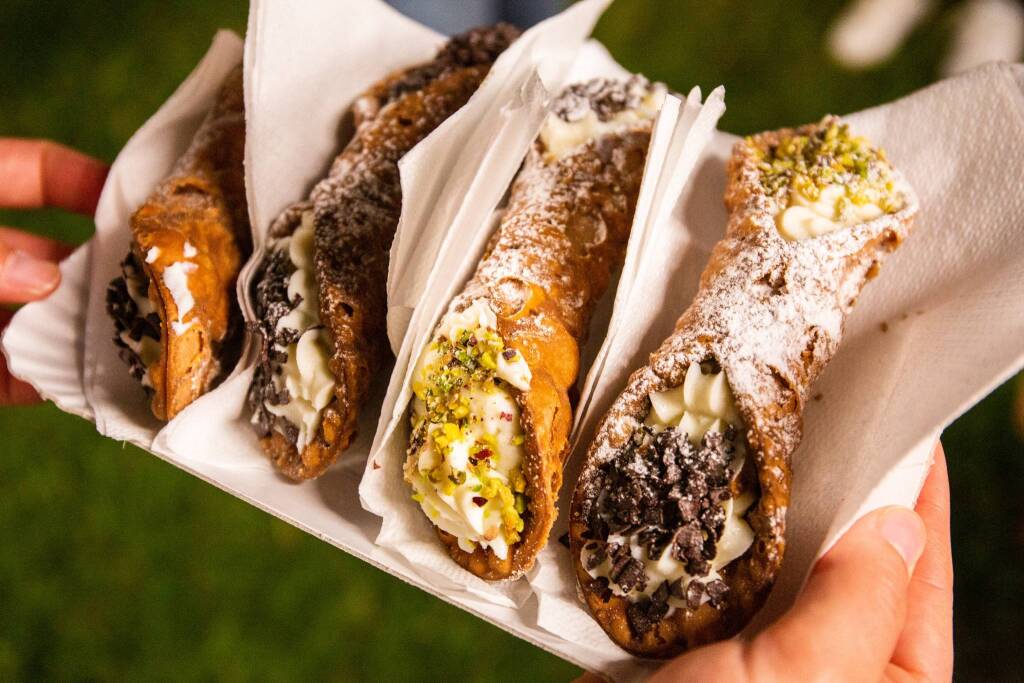Rolling Truck Street Food a Cannobio