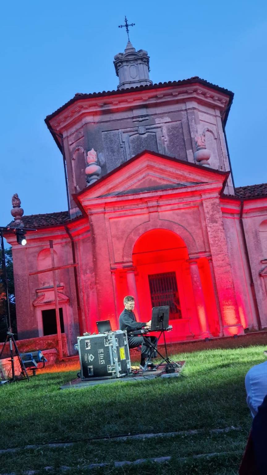 A Tra Sacro e Sacro Monte recita Andrea Chiodi