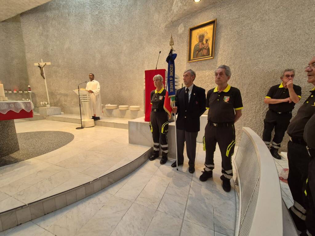 Anche i vigili del fuoco di Varese commemorano i colleghi morti a Matera