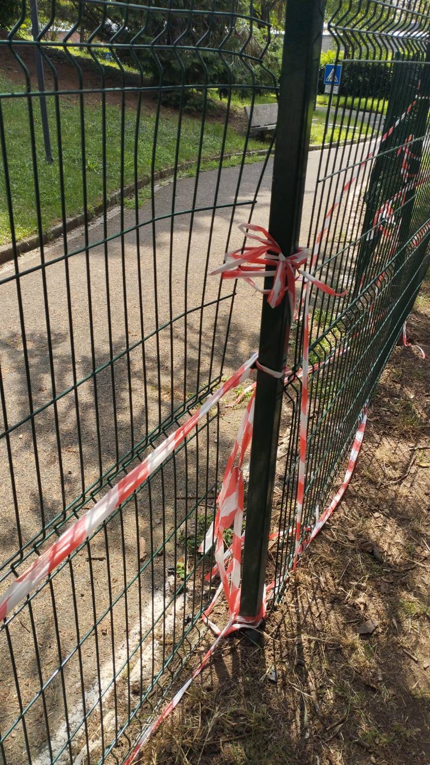 Atto vandalico nel weekend, chiusi a Saronno un parco e l'area cani