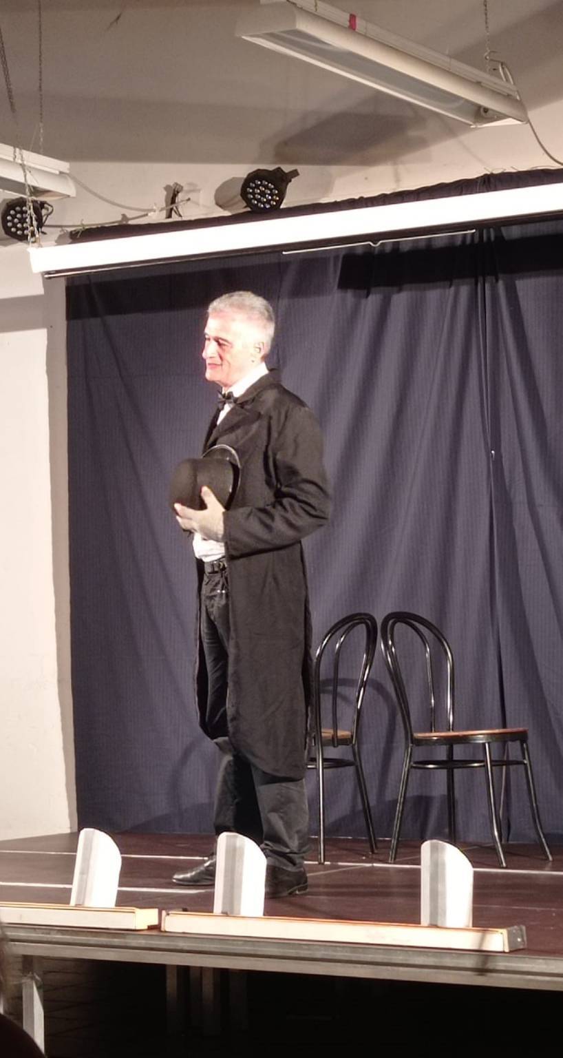 costruire teatro