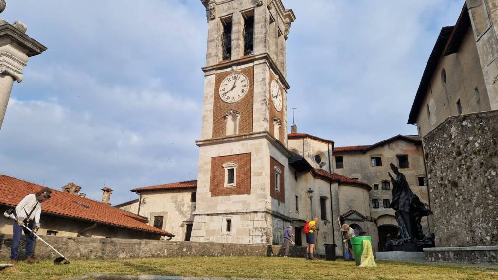 Grandi "pulizie" alla via Sacra: ci pensano i volontari del Cai Senior