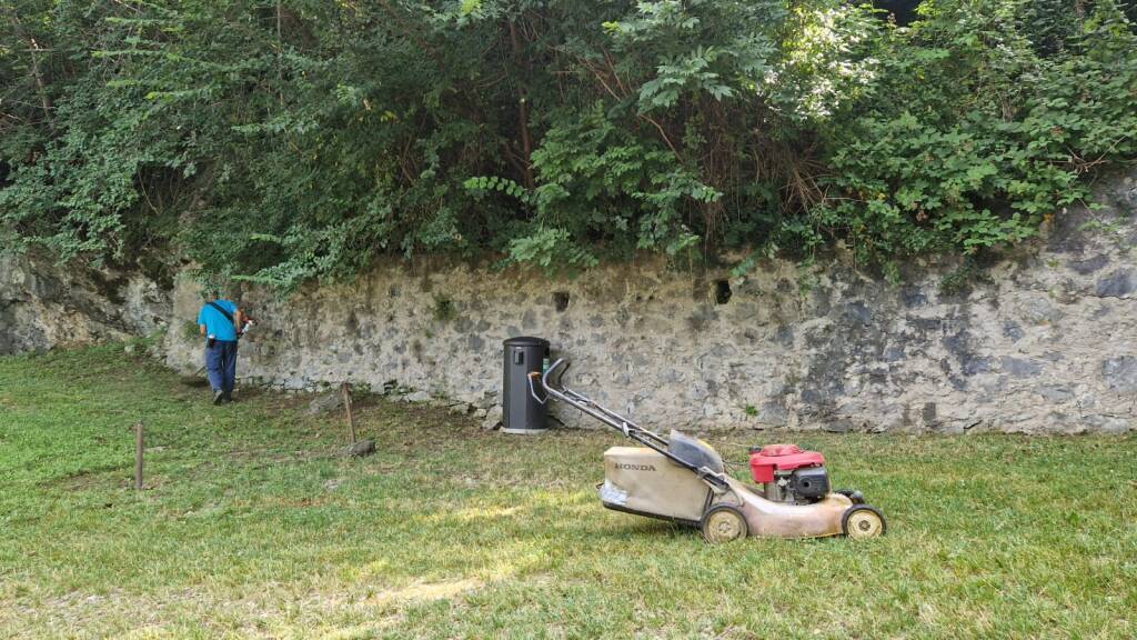 Grandi "pulizie" alla via Sacra: ci pensano i volontari del Cai Senior