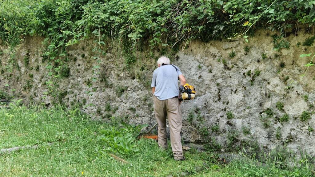 Grandi "pulizie" alla via Sacra: ci pensano i volontari del Cai Senior