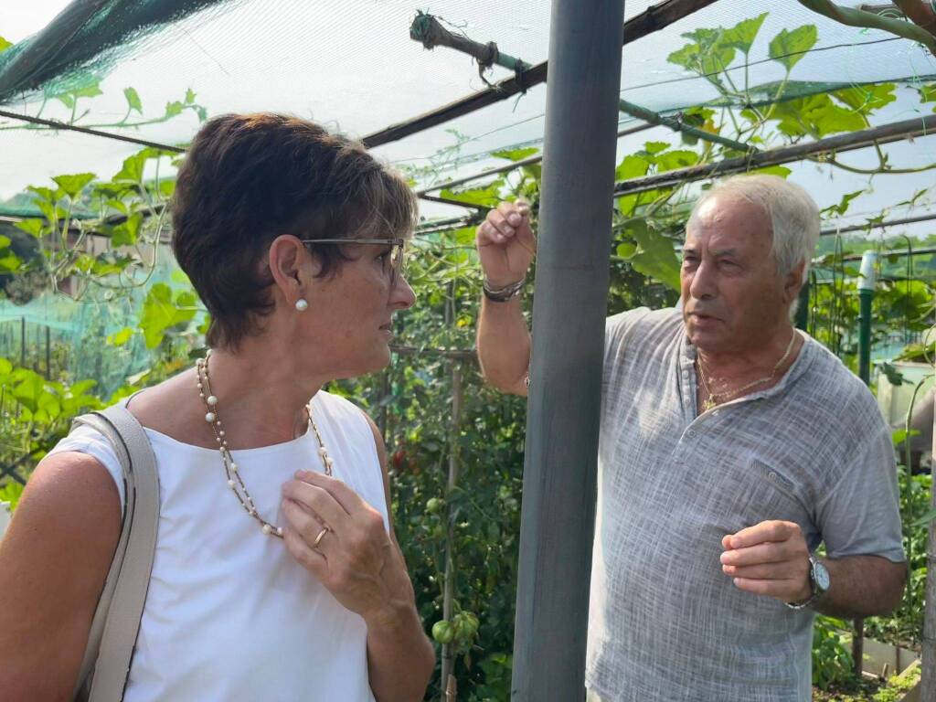 in visita agli orti urbani di varese a bizzozero
