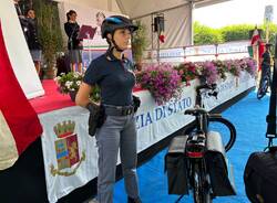 La consegna delle EBike della polizia ai Giardini Estensi