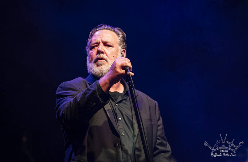Le foto di Russell Crowe in concerto a Varese