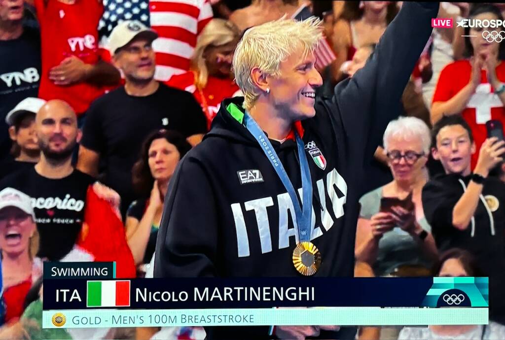 Oro olimpico a Parigi nei 100 rana per Nicolò Martinenghi