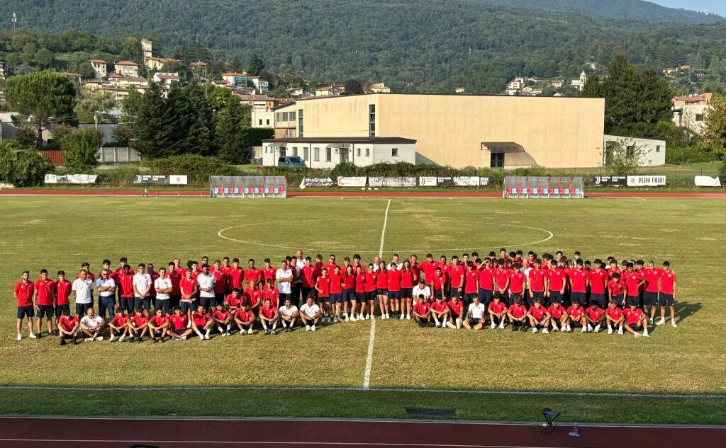 Calcio: presentazione Varese e Gavirate 