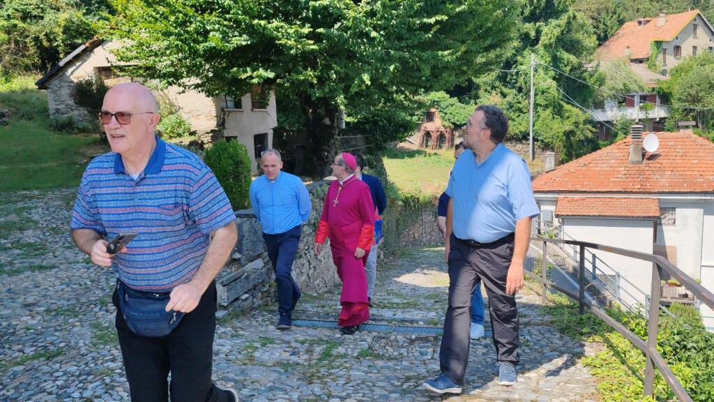 La visita del vescovo di Milano in Val Veddasca