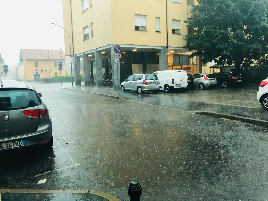 Grandine e pioggia a Legnano, io maltempo del 7 luglio 