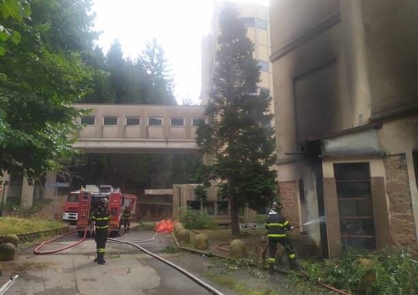 Incendio all'ospedale di Cuasso al Monte